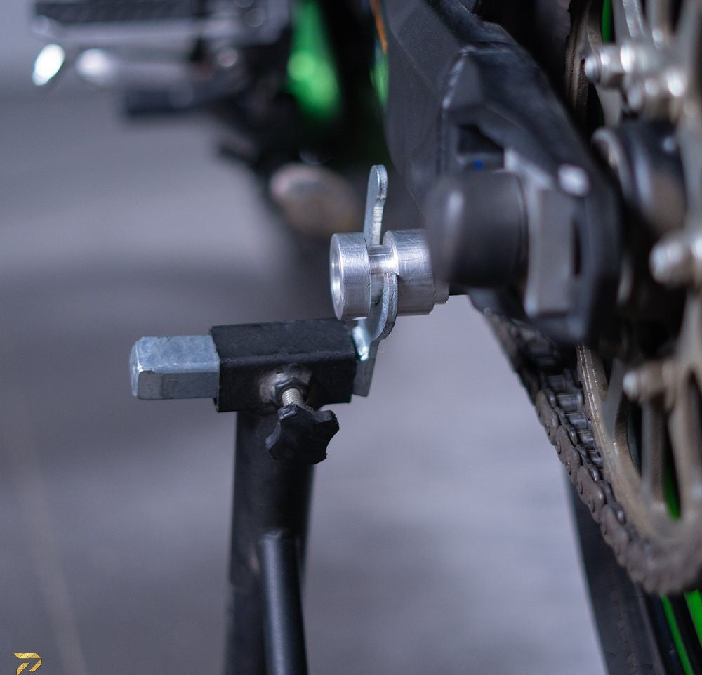 Z Pro Rear Paddock Spool For Kawasaki Z900 - Motodrift