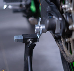 Z Pro Rear Paddock Spool For Kawasaki Z900 - Motodrift