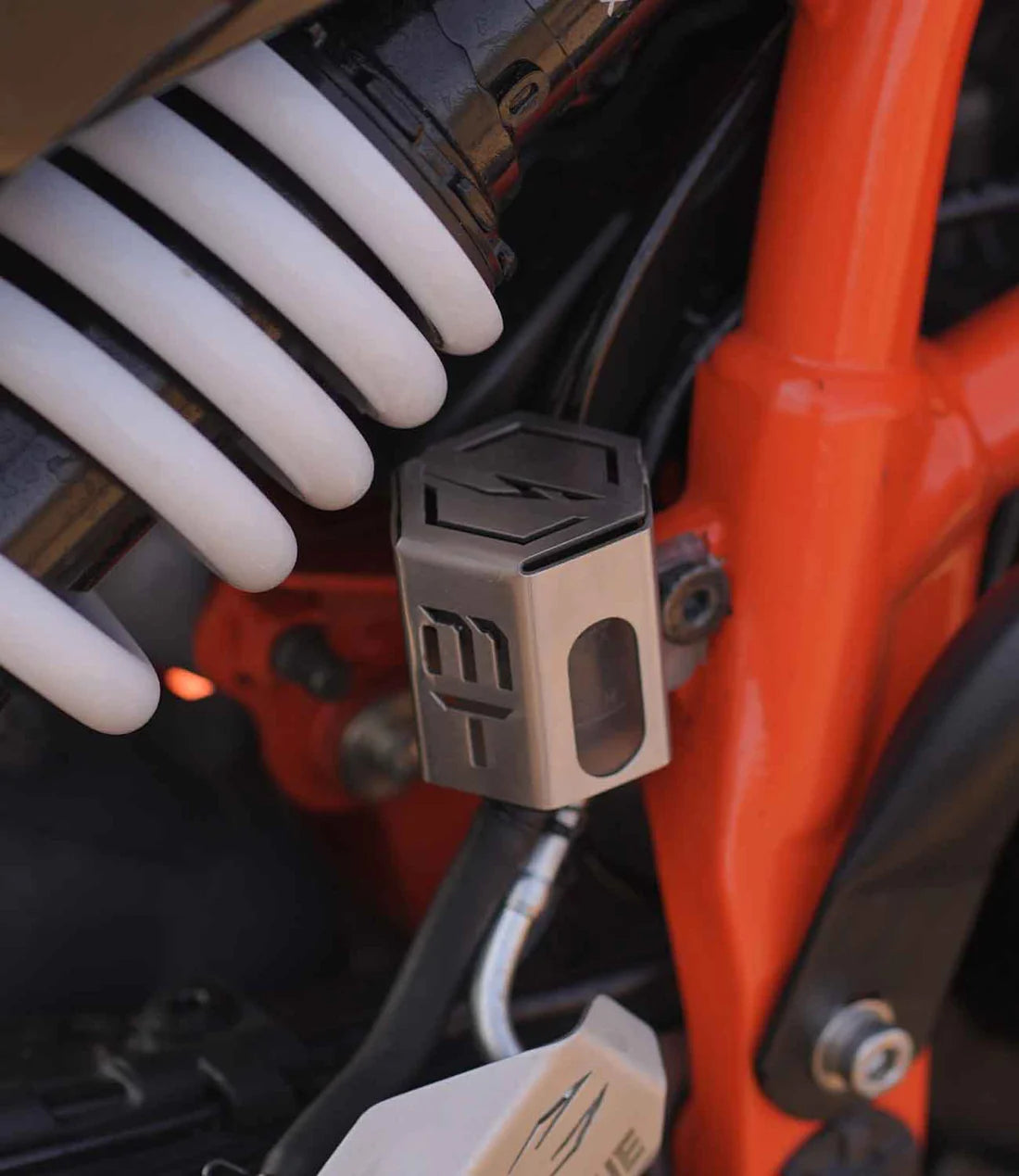 Moto Torque Reservoir Guard (SS) For KTM Duke 250 (Gen 2) / 390 (Gen 3) - Motodrift