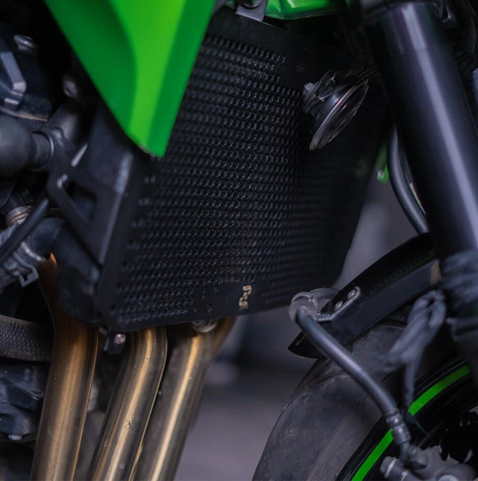 Z Pro Raditor Guard Honeycomb Black For Kawasaki Z900 - Motodrift