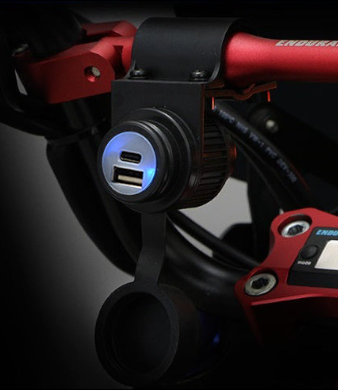 Clifftop Handlebar Mounted 36 W PD USB-C + QC 3.0 (Plastic) - Motodrift
