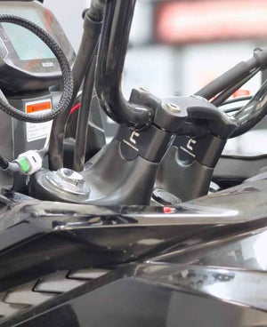Carbon Racing Aluminium Handlebar Risers For Suzuki V-Strom 250 SX - Motodrift