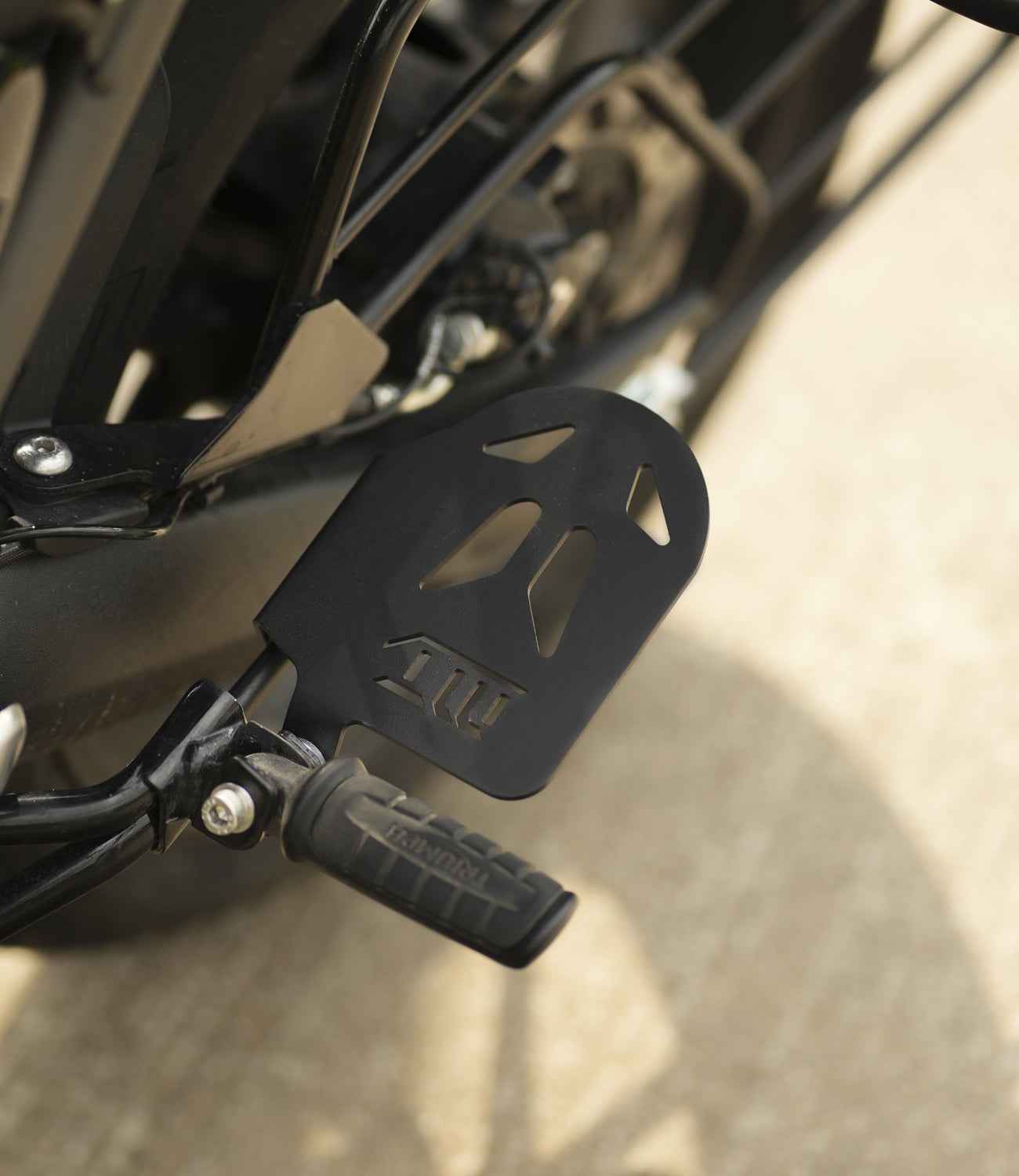 Moto Torque Pillion Footrests For Triumph Speed 400 (Pair) - Motodrift