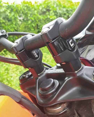 Carbon Racing Handlebar Risers KTM Adventure - 22 mm for 250 / 390 Models - Motodrift