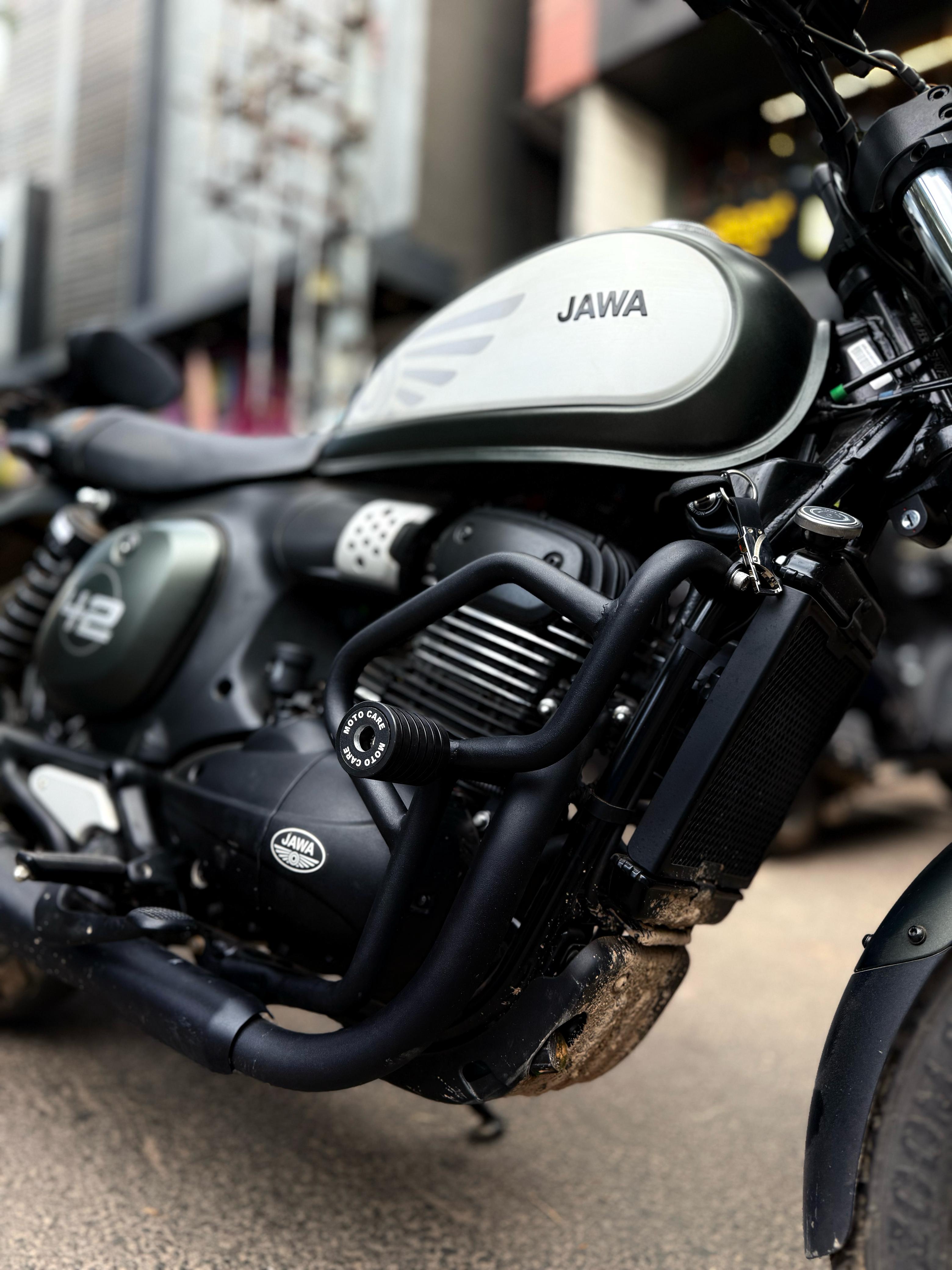 Crash Guard With Sliders For Jawa 42 FJ - Motodrift
