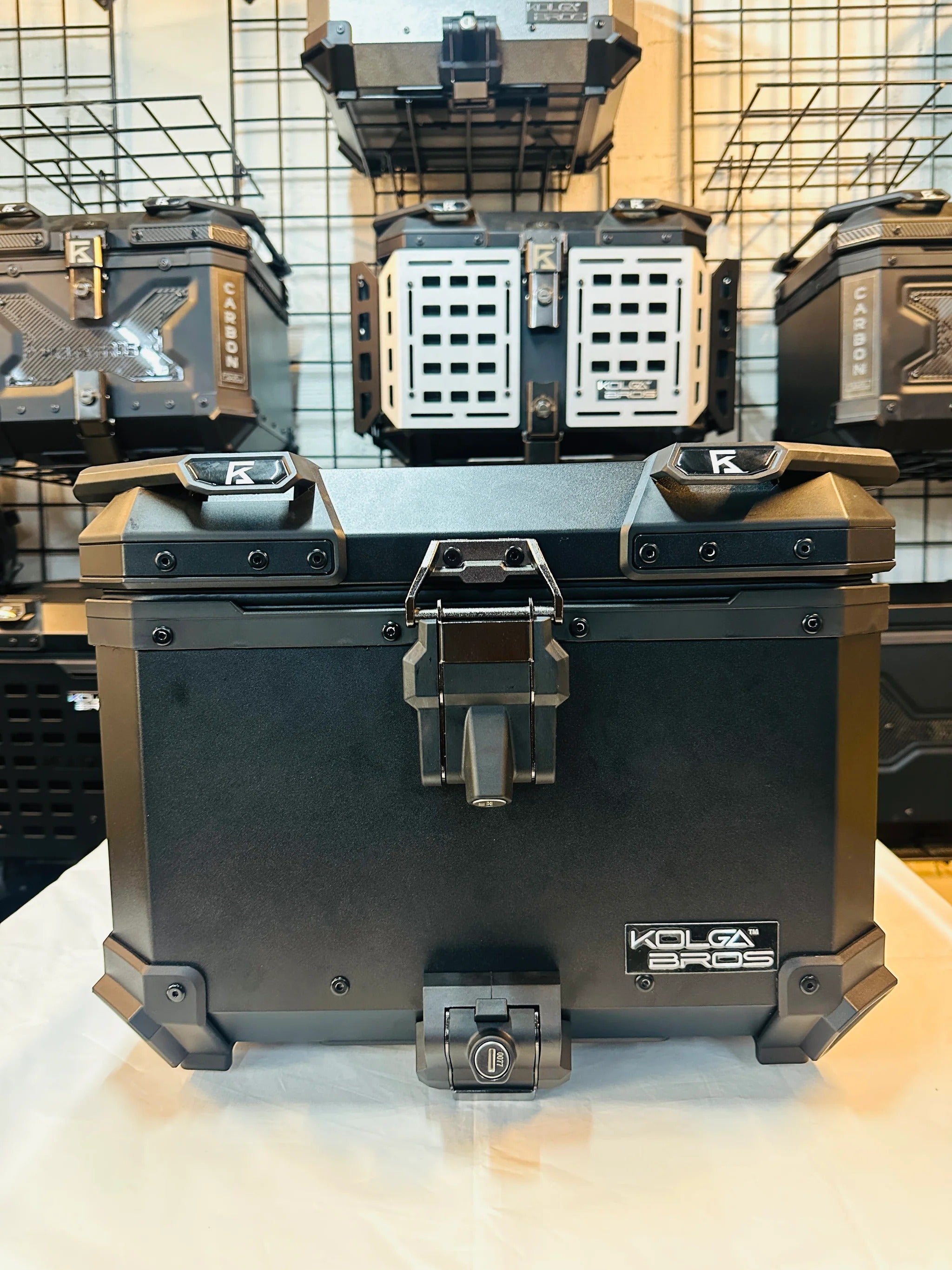 KOLGA BROS Black Beast Moto Trunk