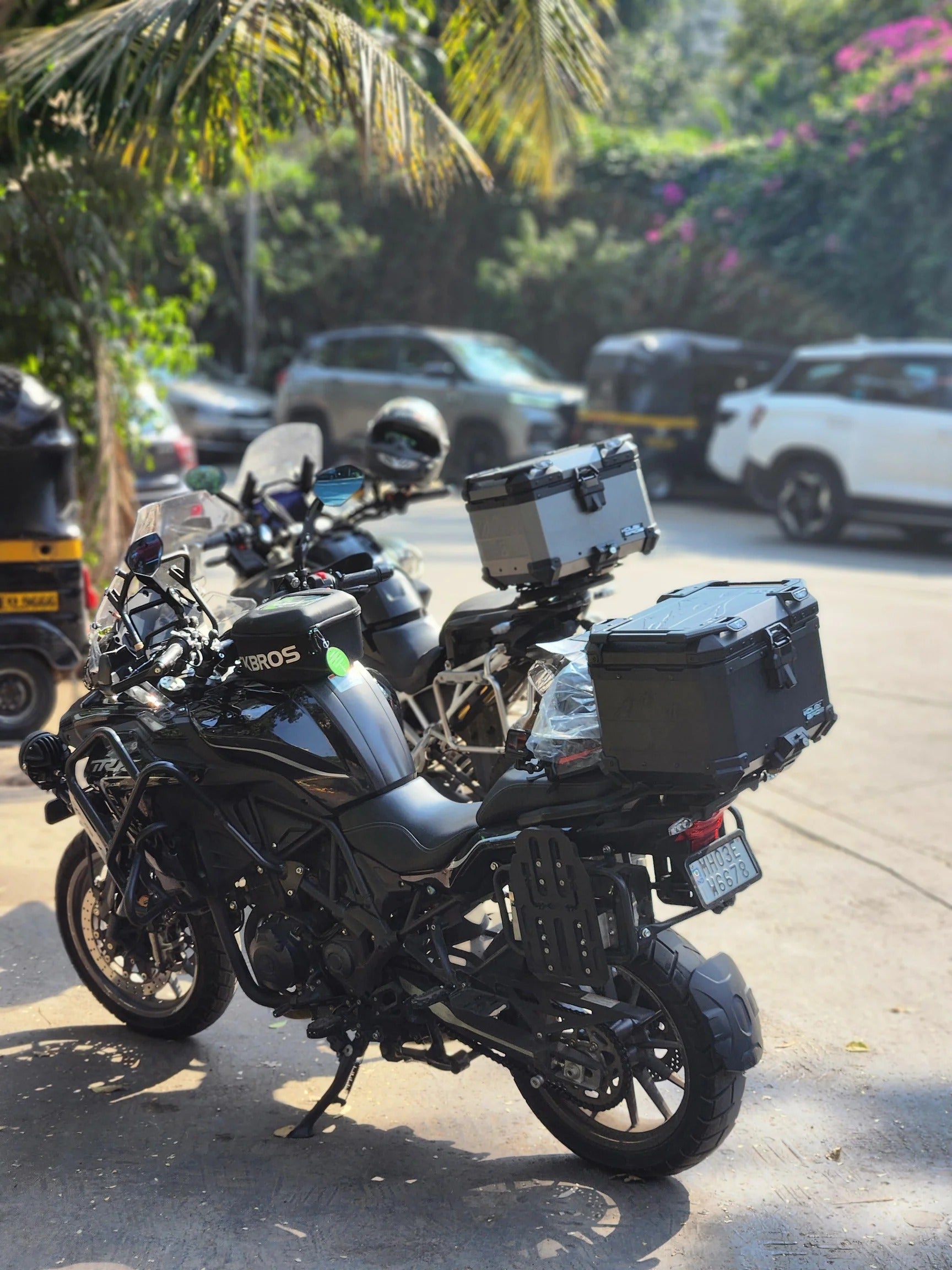 KOLGA BROS Black Beast Moto Trunk