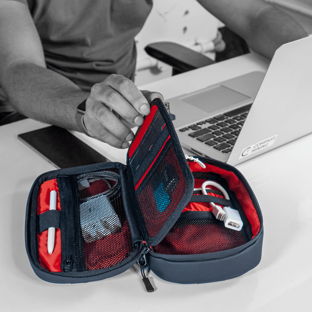 Carbonado Tech Pouch for SM Line UFX Front Polisort Fender - Motodrift