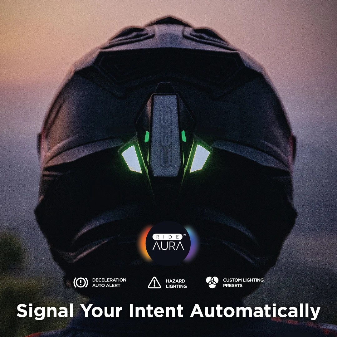 Motodrift BluArmor C60 PRO motorcycle helmet with RIDE AURA rear safety lighting for automatic deceleration alerts.
